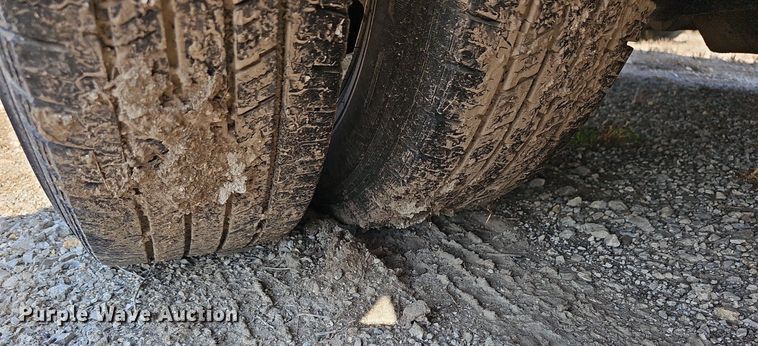 image for item DN8630 2017 Ford E450 Super Duty  shuttle bus