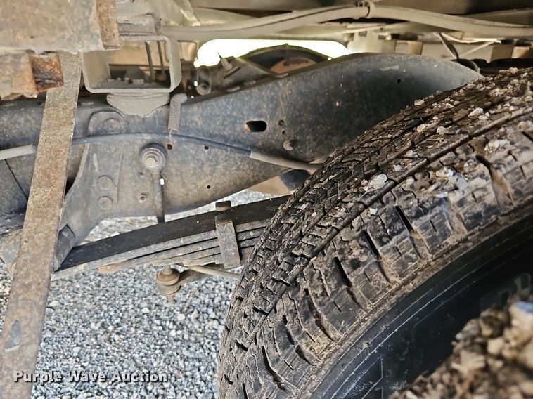 image for item DN8630 2017 Ford E450 Super Duty  shuttle bus