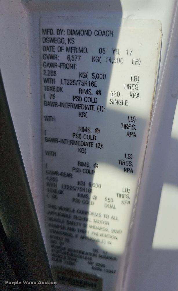 image for item DN8630 2017 Ford E450 Super Duty  shuttle bus