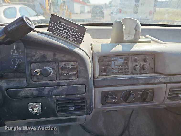 image for item DN8631 1996 Ford F150  pickup truck