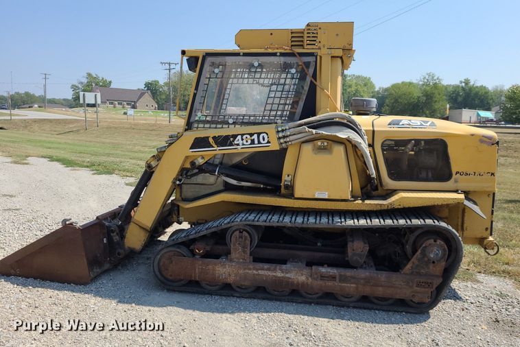 image for item DN8633 2000 ASV Posi-Track 4810  tracked skid steer loader