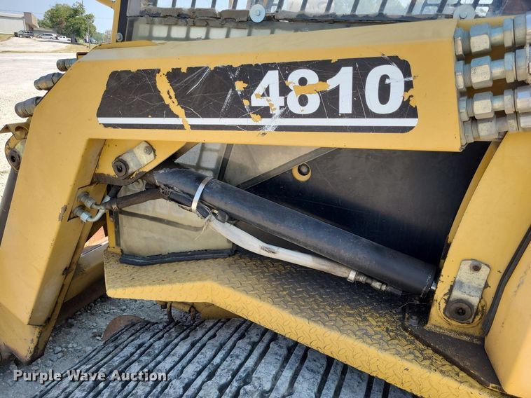 image for item DN8633 2000 ASV Posi-Track 4810  tracked skid steer loader