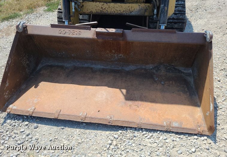 image for item DN8633 2000 ASV Posi-Track 4810  tracked skid steer loader