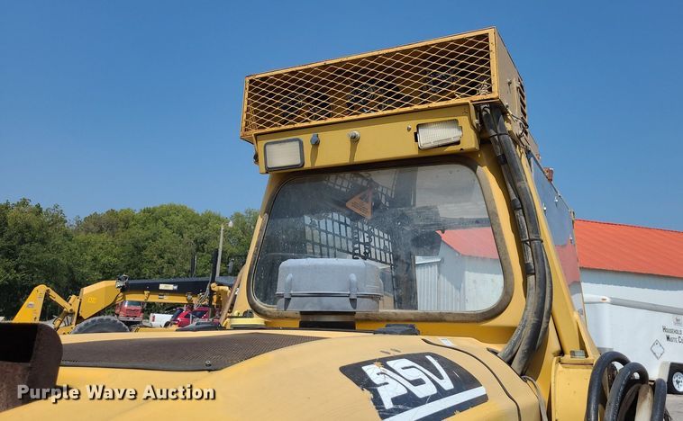 image for item DN8633 2000 ASV Posi-Track 4810  tracked skid steer loader