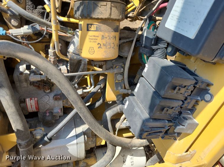 image for item DN8633 2000 ASV Posi-Track 4810  tracked skid steer loader