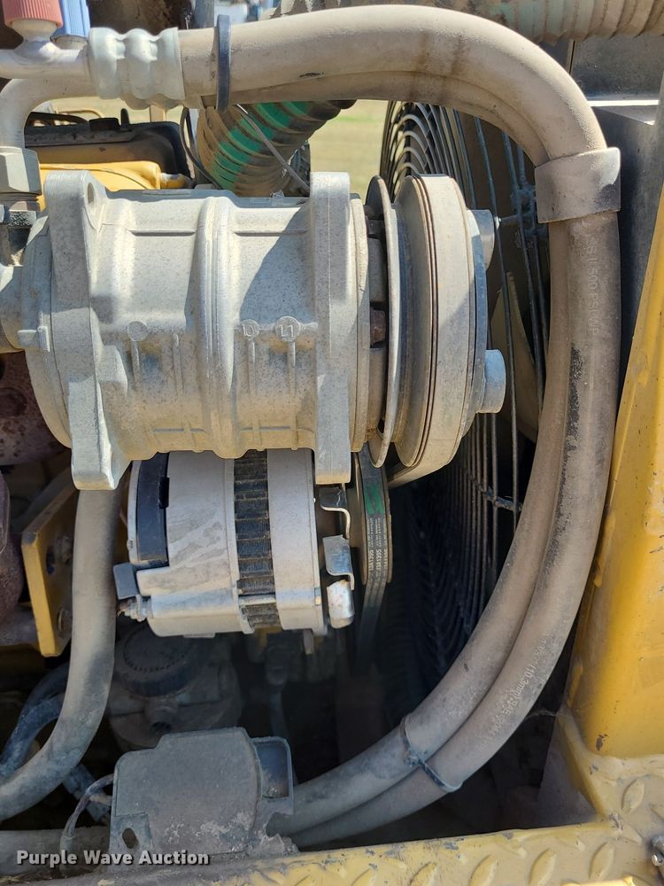 image for item DN8633 2000 ASV Posi-Track 4810  tracked skid steer loader