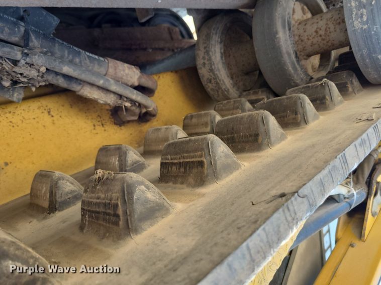 image for item DN8633 2000 ASV Posi-Track 4810  tracked skid steer loader