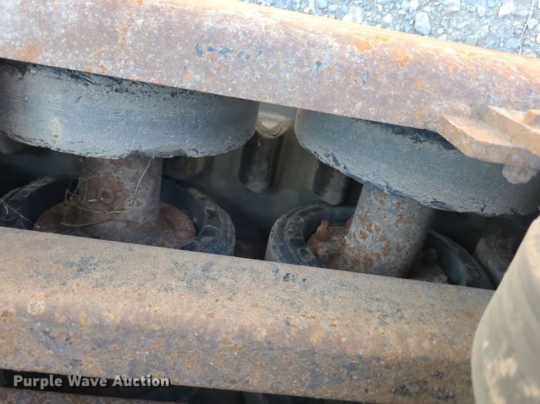 image for item DN8633 2000 ASV Posi-Track 4810  tracked skid steer loader