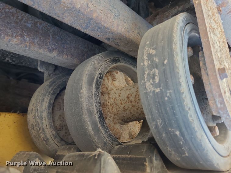 image for item DN8633 2000 ASV Posi-Track 4810  tracked skid steer loader