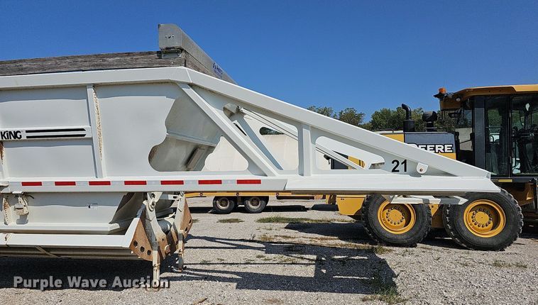 image for item DN8634 2018 Trail King TKBD22402  bottom dump trailer