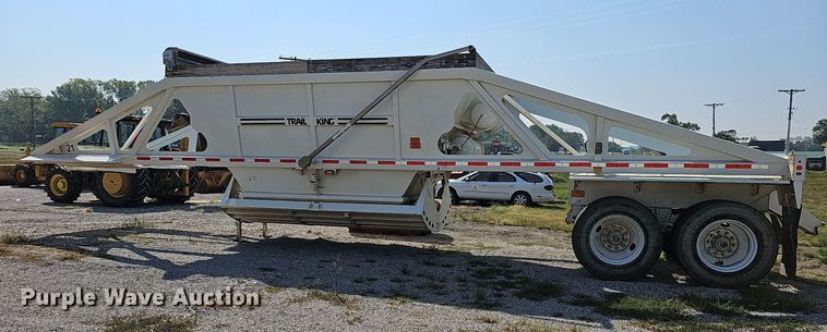 image for item DN8634 2018 Trail King TKBD22402  bottom dump trailer