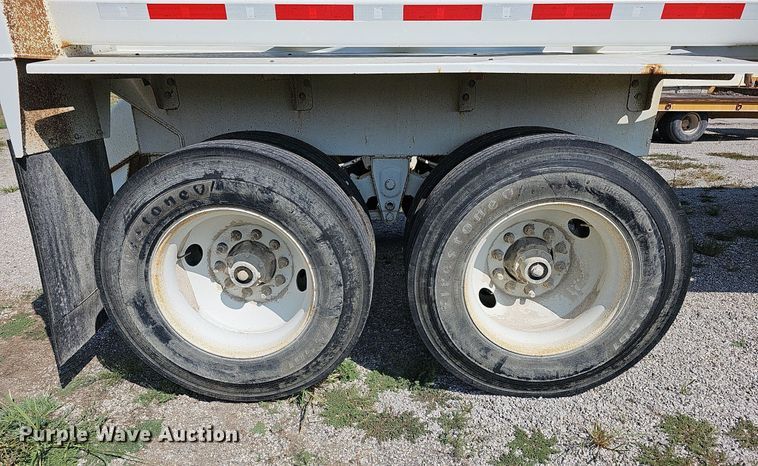 image for item DN8634 2018 Trail King TKBD22402  bottom dump trailer