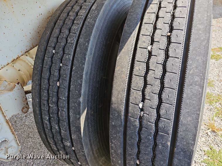 image for item DN8634 2018 Trail King TKBD22402  bottom dump trailer