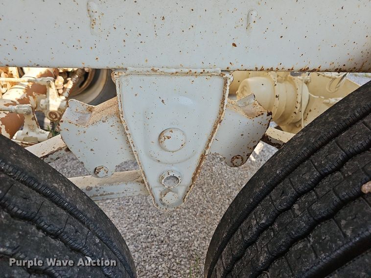 image for item DN8634 2018 Trail King TKBD22402  bottom dump trailer