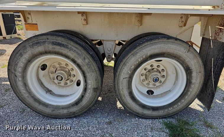 image for item DN8634 2018 Trail King TKBD22402  bottom dump trailer