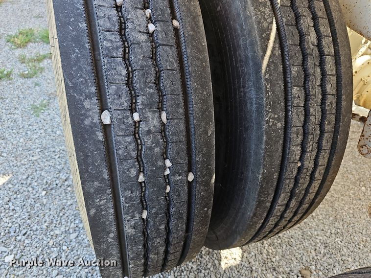 image for item DN8634 2018 Trail King TKBD22402  bottom dump trailer