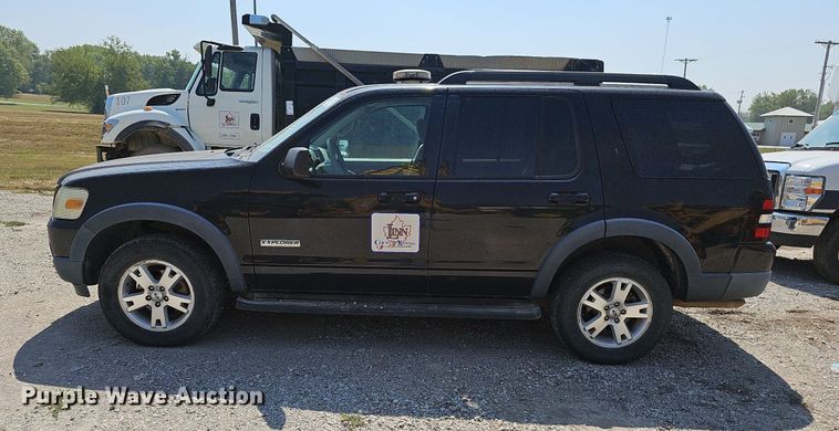 image for item DN8665 2007 Ford Explorer XLT  SUV