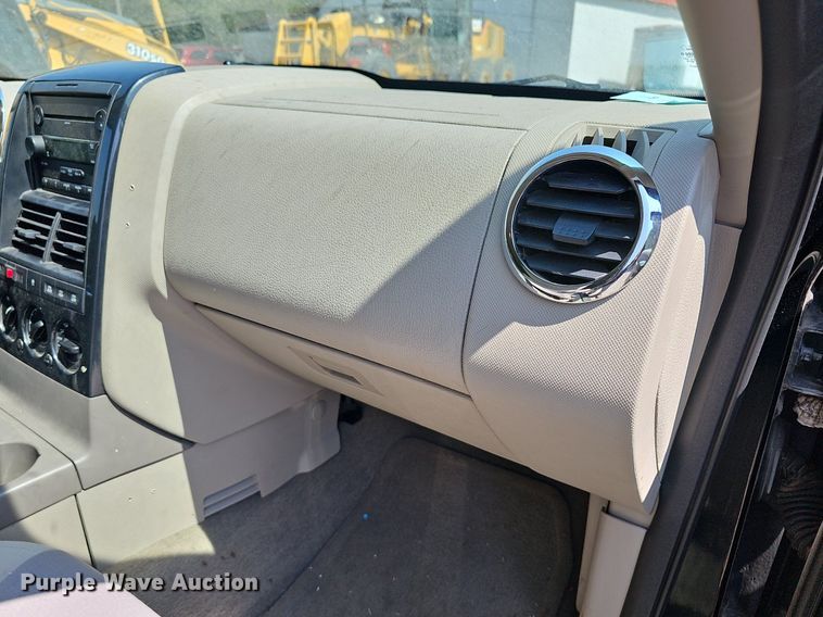 image for item DN8665 2007 Ford Explorer XLT  SUV
