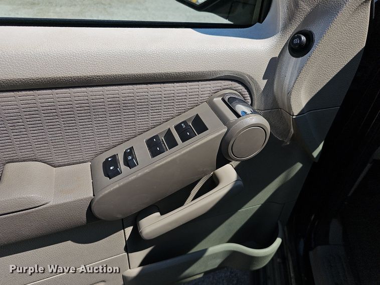 image for item DN8665 2007 Ford Explorer XLT  SUV