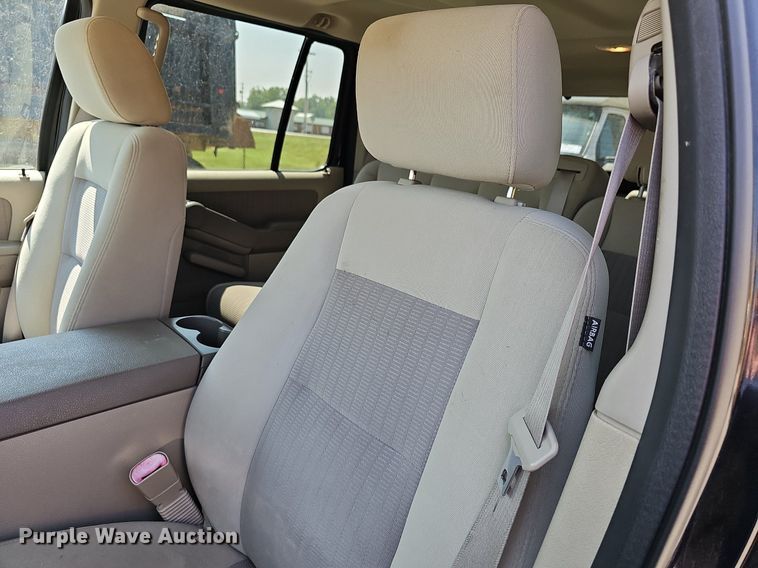 image for item DN8665 2007 Ford Explorer XLT  SUV