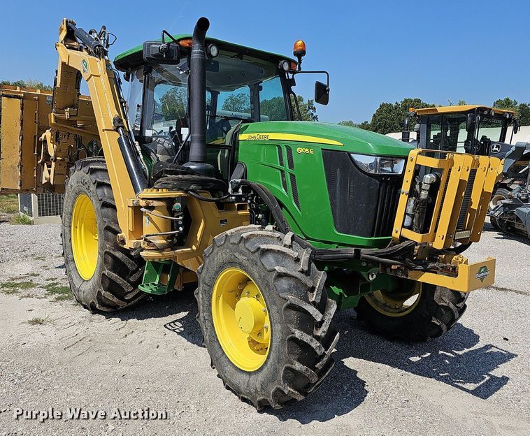 image for item DN8692 2020 John Deere 6105E  MFWD tractor