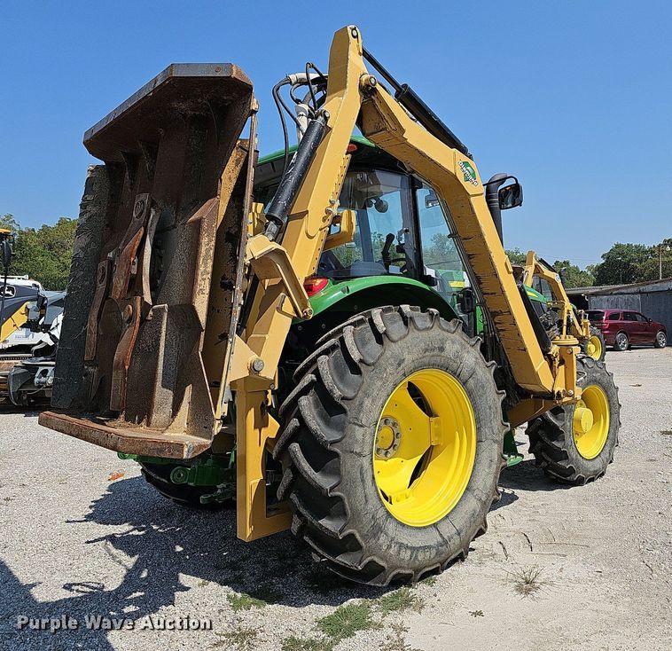 image for item DN8692 2020 John Deere 6105E  MFWD tractor