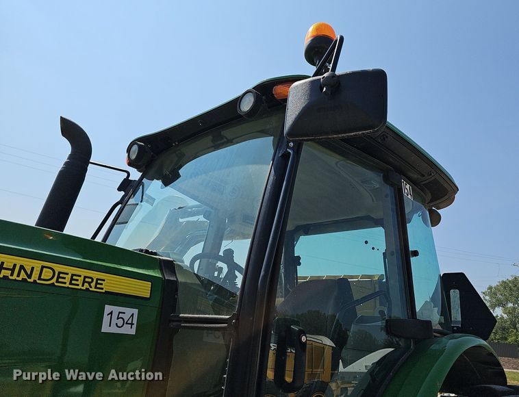 image for item DN8692 2020 John Deere 6105E  MFWD tractor