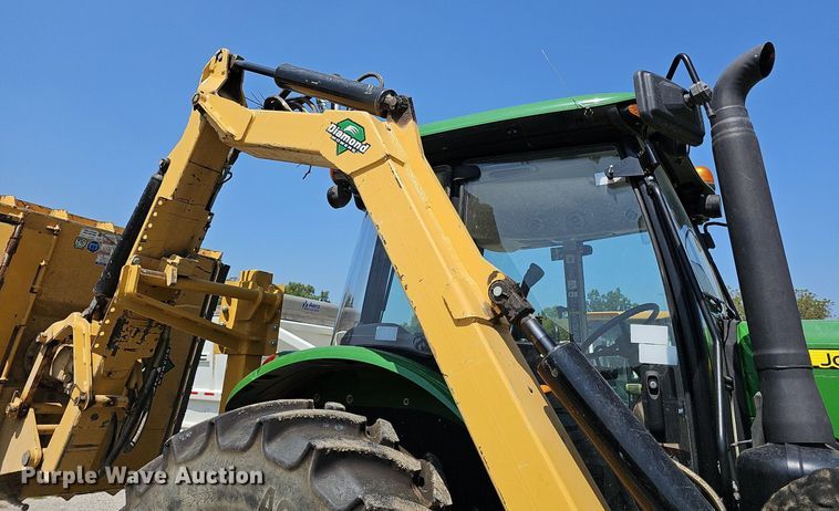 image for item DN8692 2020 John Deere 6105E  MFWD tractor