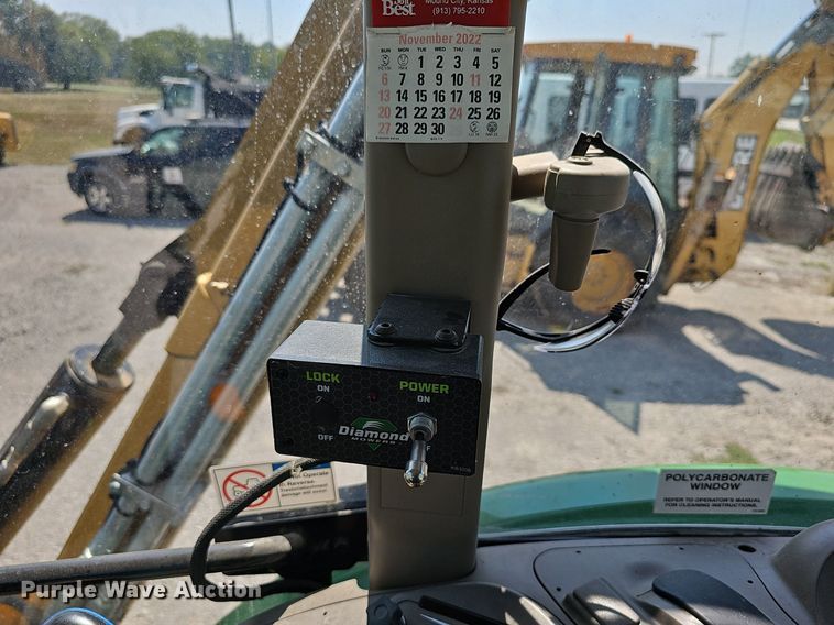 image for item DN8692 2020 John Deere 6105E  MFWD tractor