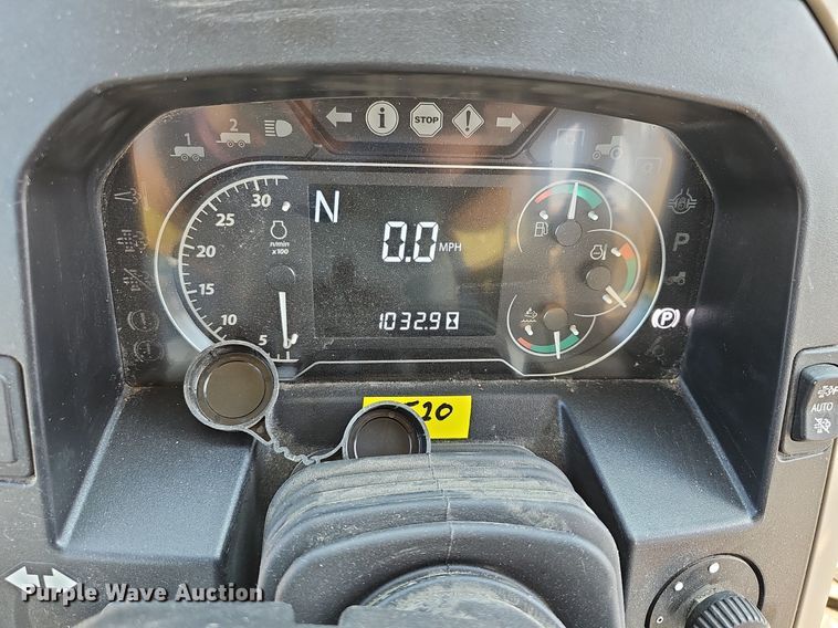 image for item DN8692 2020 John Deere 6105E  MFWD tractor