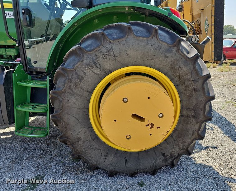 image for item DN8692 2020 John Deere 6105E  MFWD tractor