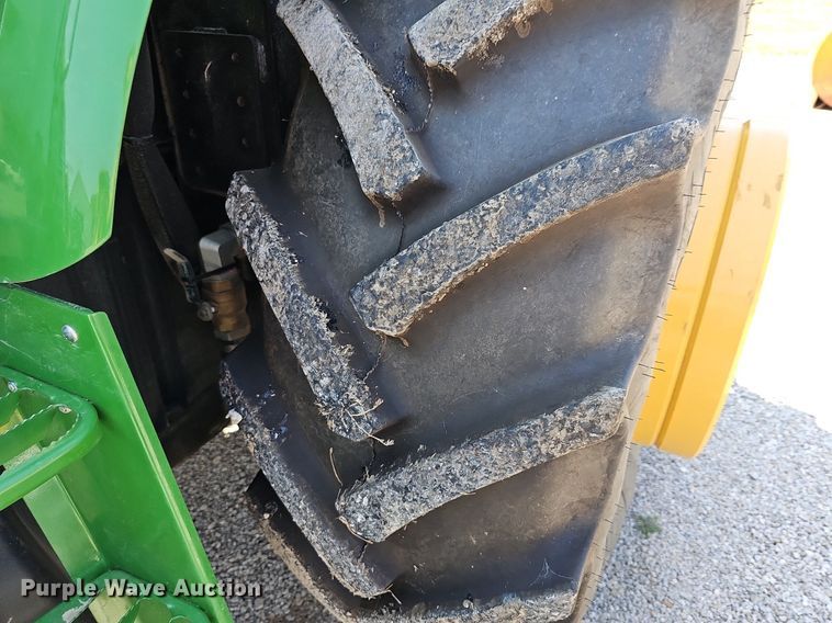 image for item DN8692 2020 John Deere 6105E  MFWD tractor