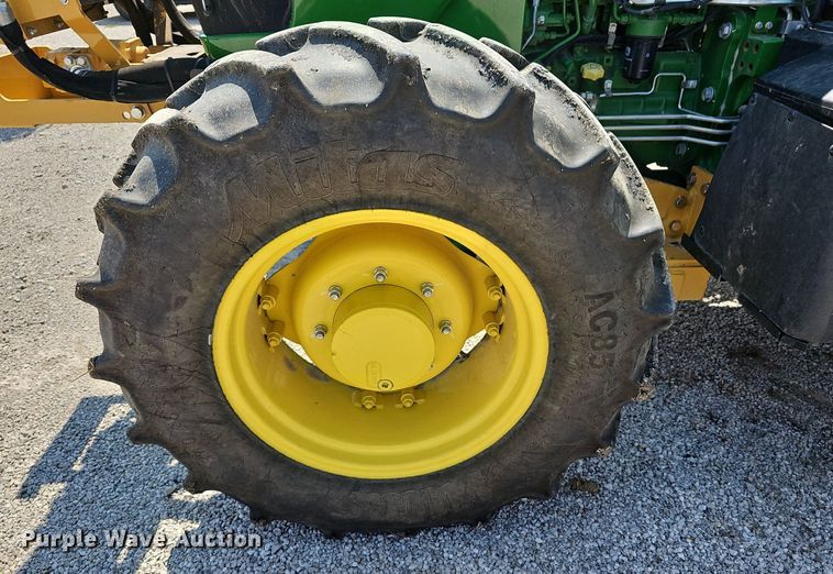 image for item DN8692 2020 John Deere 6105E  MFWD tractor