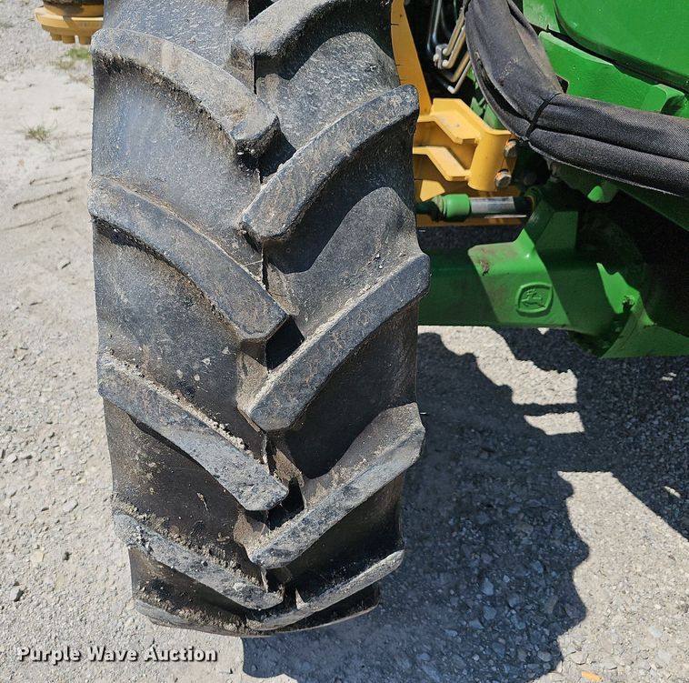 image for item DN8692 2020 John Deere 6105E  MFWD tractor