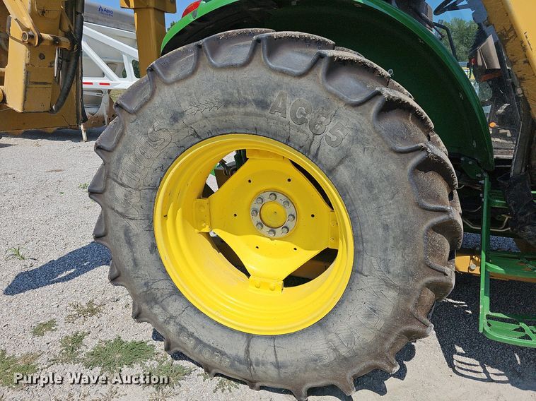 image for item DN8692 2020 John Deere 6105E  MFWD tractor