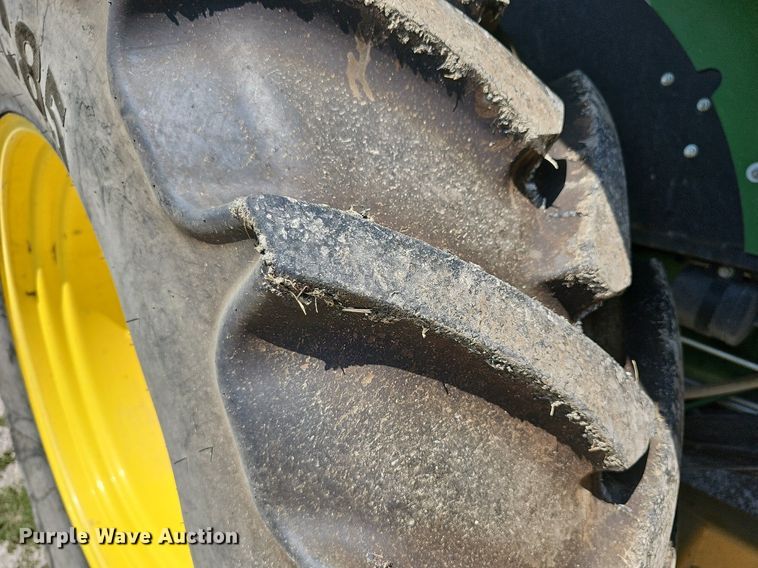 image for item DN8692 2020 John Deere 6105E  MFWD tractor