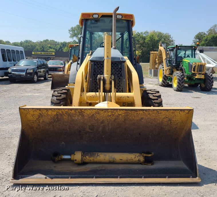 image for item DN8693 2003 John Deere 310SG  backhoe