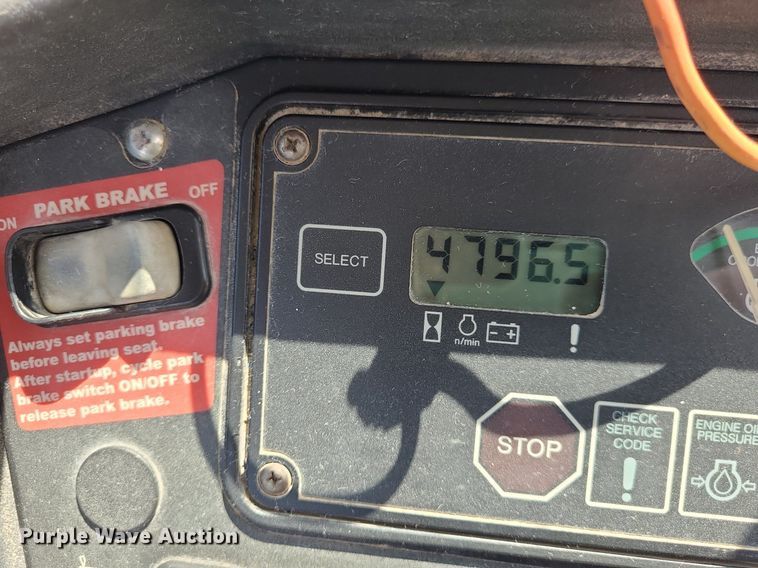 image for item DN8693 2003 John Deere 310SG  backhoe