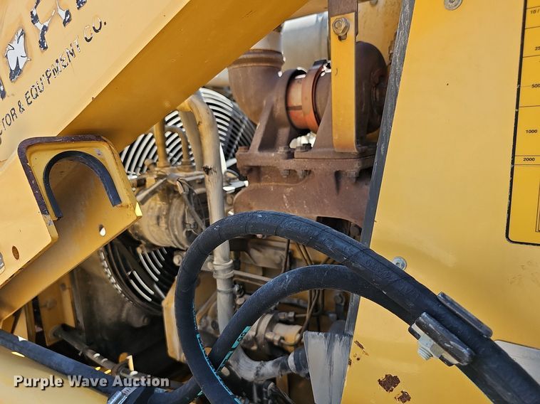 image for item DN8693 2003 John Deere 310SG  backhoe