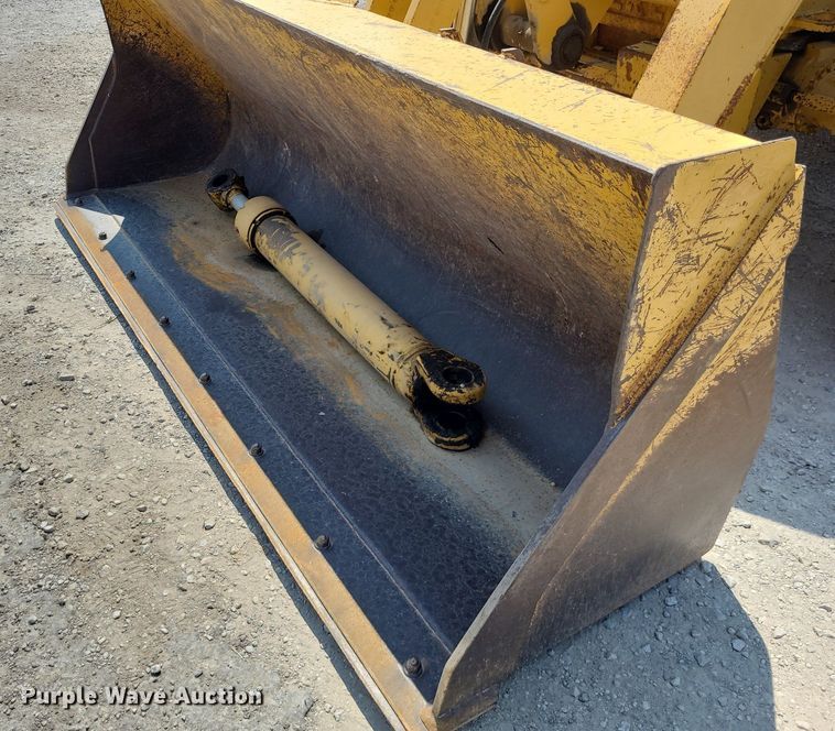 image for item DN8693 2003 John Deere 310SG  backhoe