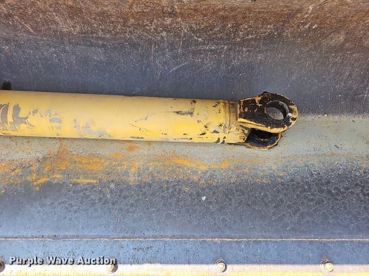 image for item DN8693 2003 John Deere 310SG  backhoe