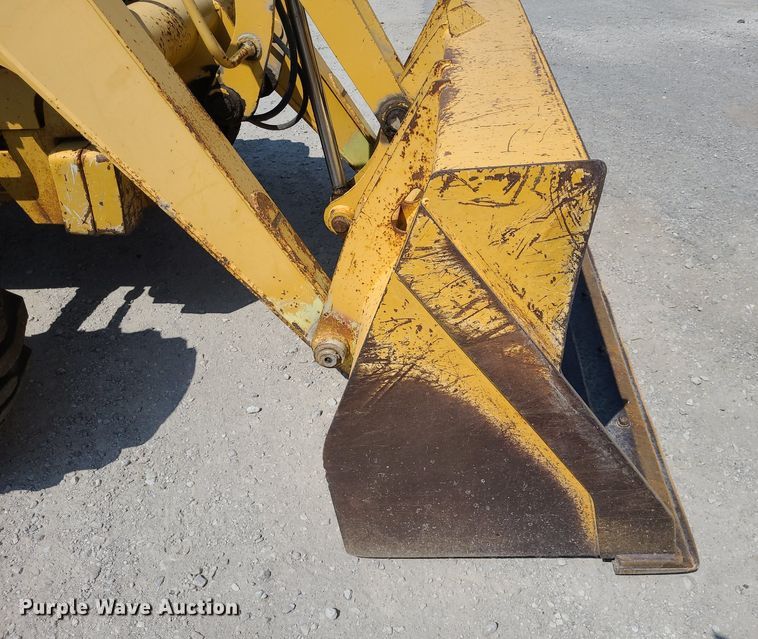 image for item DN8693 2003 John Deere 310SG  backhoe