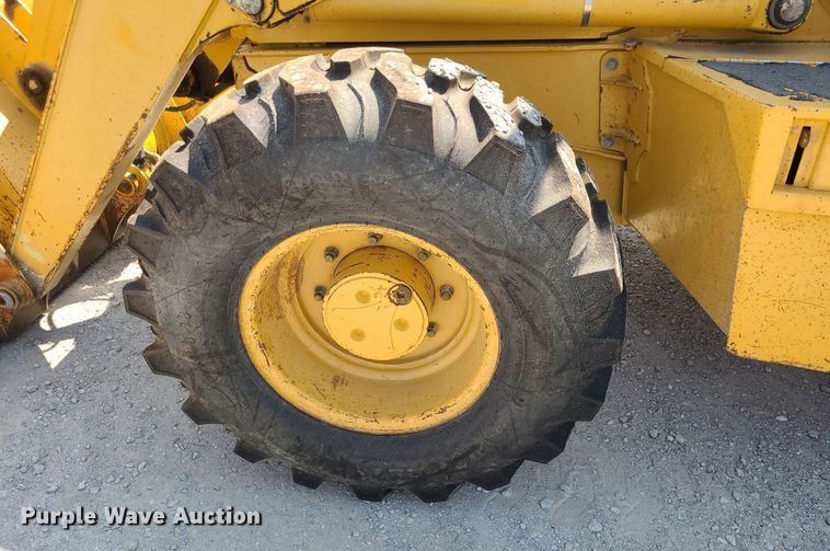 image for item DN8693 2003 John Deere 310SG  backhoe