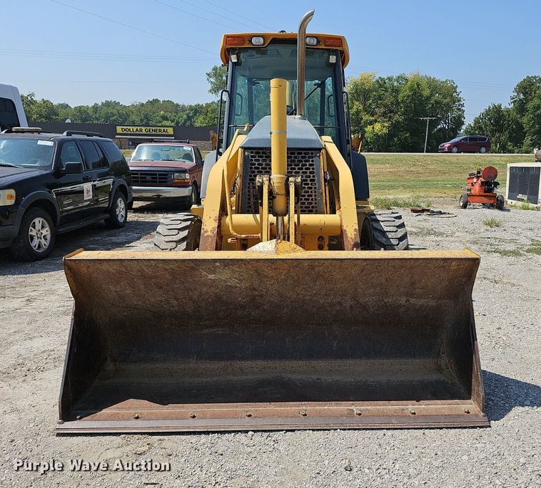 image for item DN8694 2005 John Deere 310SG  backhoe