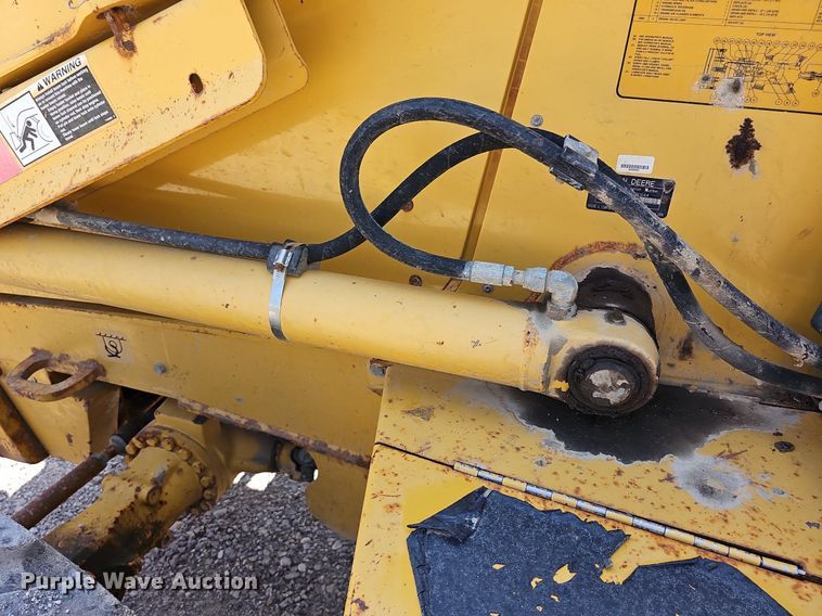 image for item DN8694 2005 John Deere 310SG  backhoe