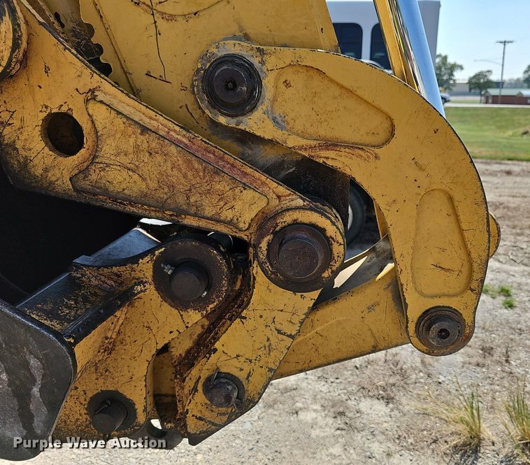 image for item DN8694 2005 John Deere 310SG  backhoe