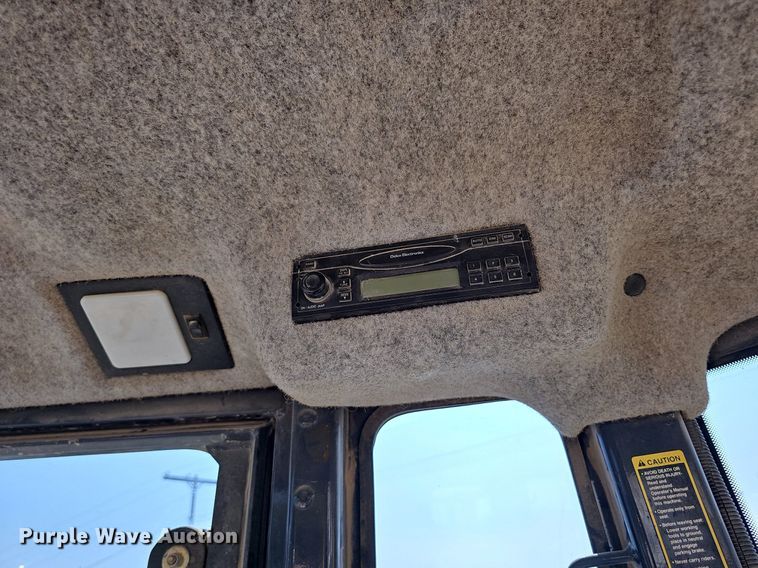 image for item DN8694 2005 John Deere 310SG  backhoe