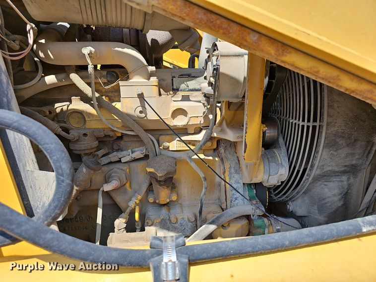 image for item DN8694 2005 John Deere 310SG  backhoe