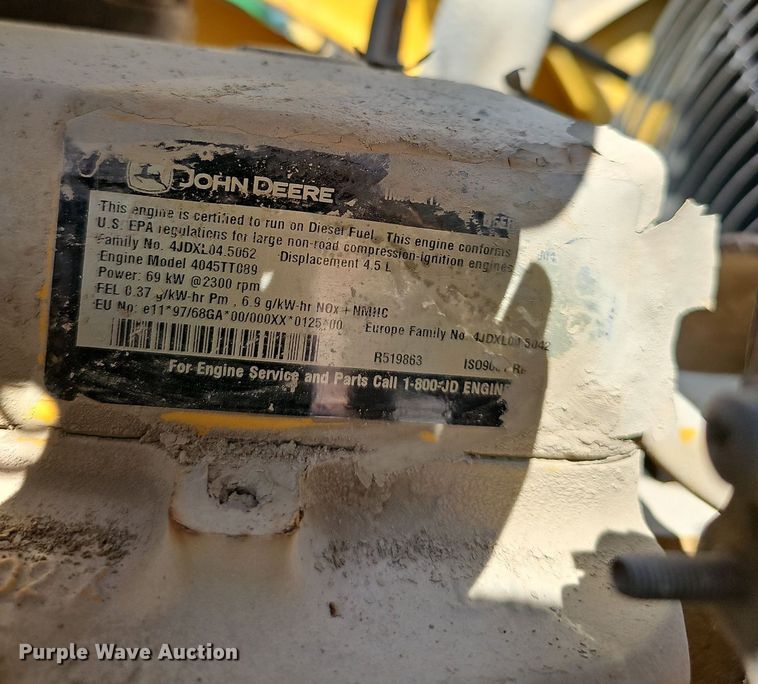 image for item DN8694 2005 John Deere 310SG  backhoe