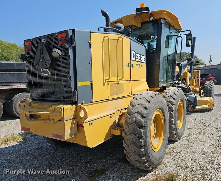 image for item DN8719 2010 John Deere 670G  motor grader